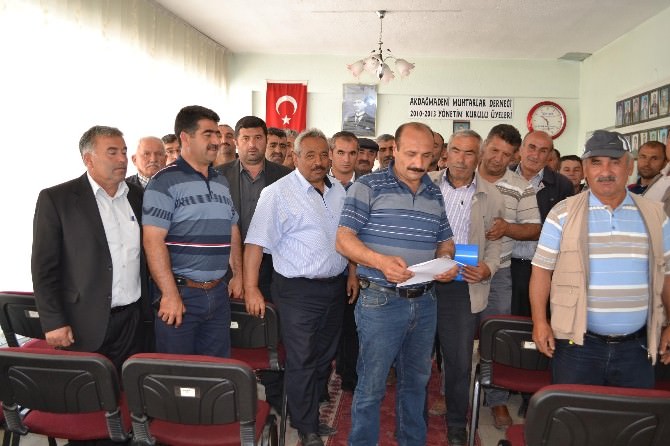 Akdağmadeni Köy Muhtarlarından MHP Genel Başkan Yardımcısı Sadir Durmaz’a Tepki