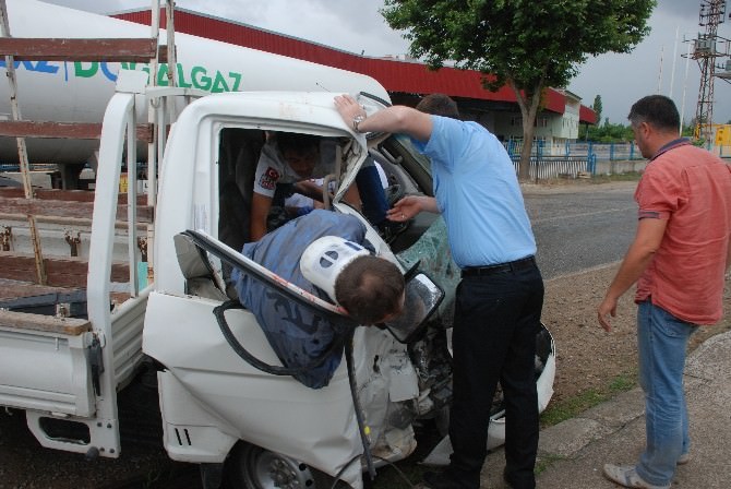 Bayramiç’te Trafik Kazası; 2 Yaralı