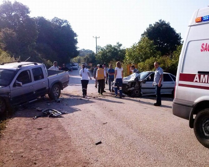 Erdek’te Trafik Kazası: 4 Yaralı