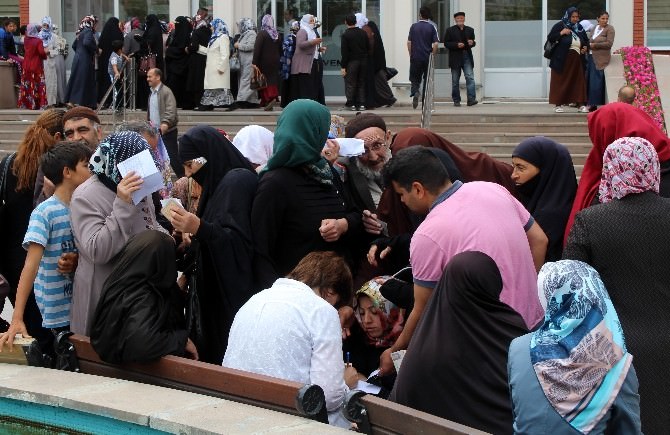 Erzurum’da Dar Gelirli Ailelere Ramazan Yardımı
