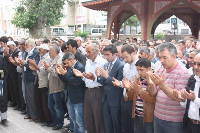 Tokat’ta, 28 Uygur Türkü İçin Gıyabi Cenaze Namazı Kılındı