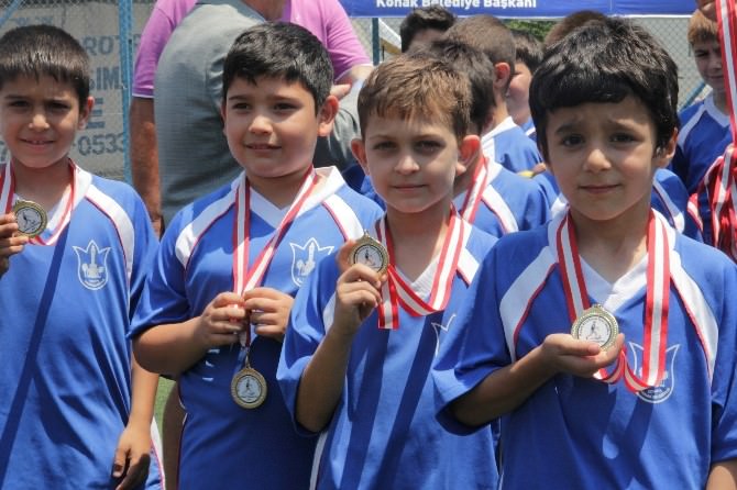 Konak’ta Minik Sporcuların İlk Madalya Sevinci