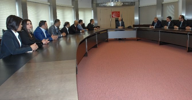 Kılıçdaroğlu, Güney Ve Güneydoğu Genç İşadamları Federasyonu Yöneticilerini Kabul Etti