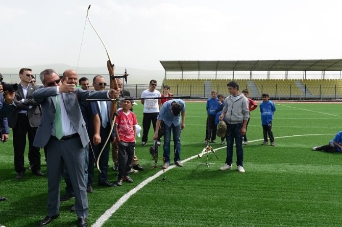 Ardahan’da Yaz Spor Okulları Başladı