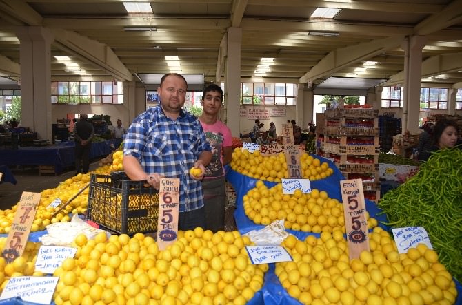 Limon Fiyatları Vatandaşın Yüzünü Ekşitiyor