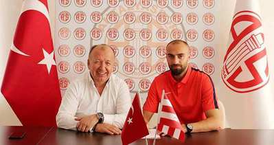 Kadir Bekmezci 2 yıl Antalyaspor’da
