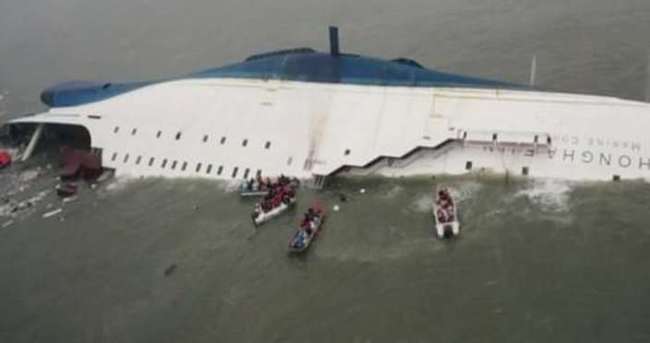 170 yolcu taşıyan feribot battı! Ölüler var