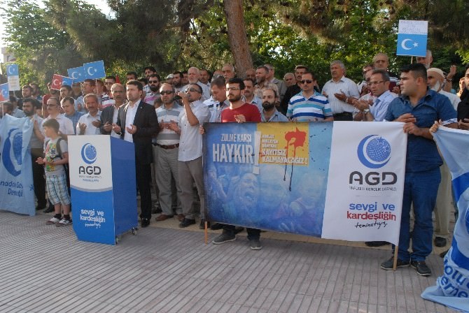 Burdur’da Doğu Türkistan Zulmü Protesto Edildi