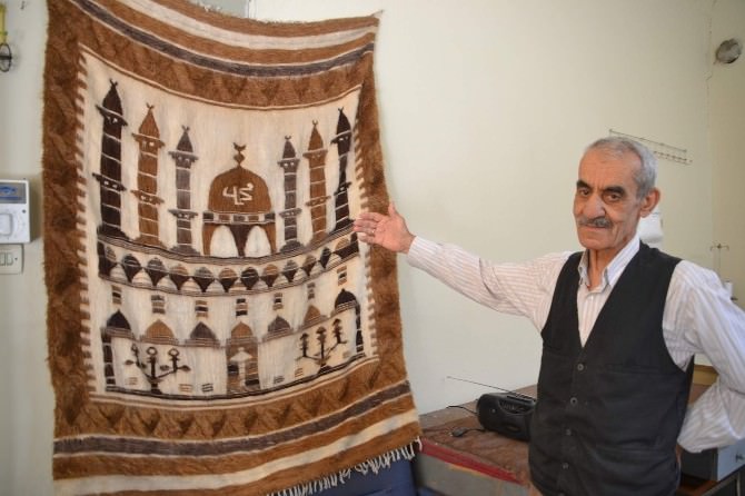 Babadan Kalma 100 Yıllık Battaniyeyi Saklıyor