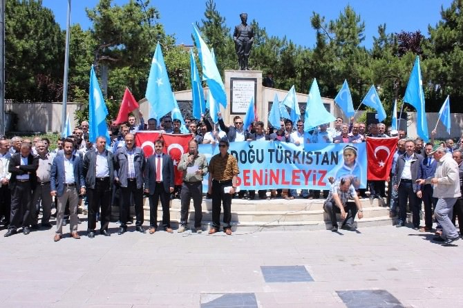 Yozgat’ta Doğu Türkistan’da Türklere Yapılan Zulüm Kınandı