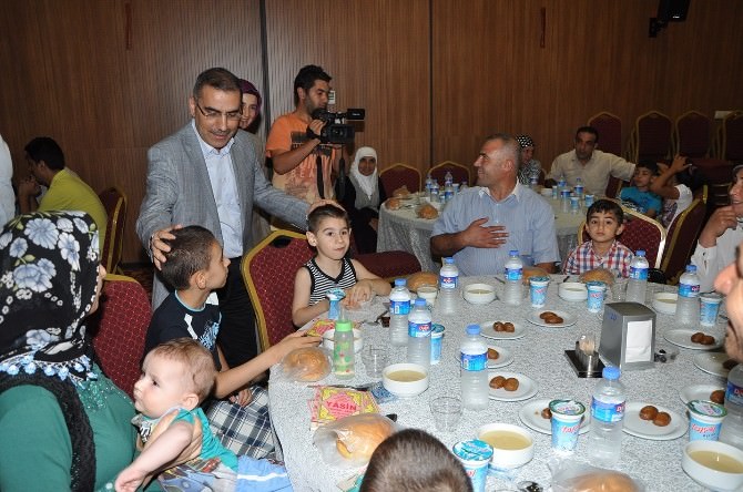 Başkan Çelikcan, Gazi Ve Şehit Ailelerine İftar Verdi