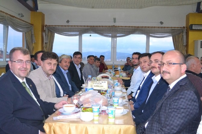AK Parti Bilecik İl Teşkilatı İftar Yemeğinde Buluştu