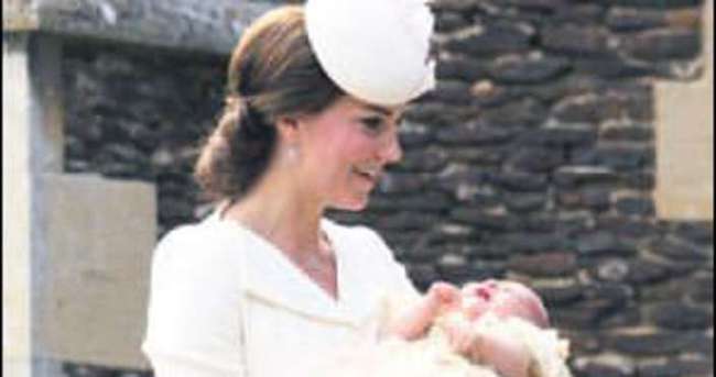 Prenses Charlotte vaftiz edildi