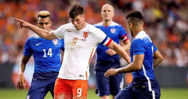 Galatasaray, Huntelaar’da sona çok yakın