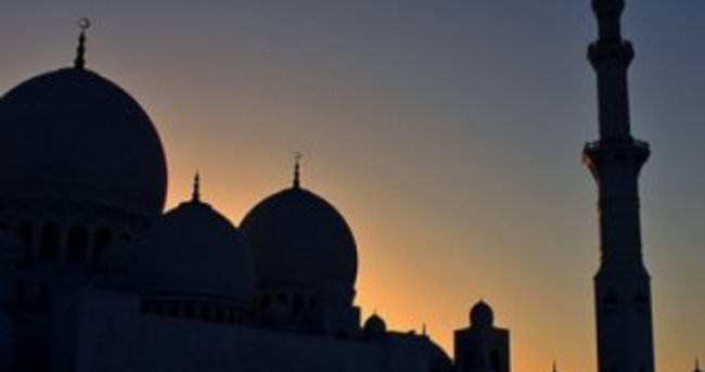 Cezayir’de Ramazan’da camilere hoparlör yasağı