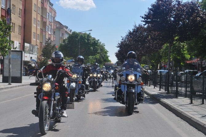 Chopper Motosiklet Kulübü Üyeleri Niğde’de Tur Attı