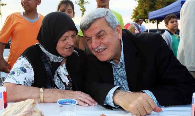Başkan Karaosmanoğlu: “Sıla-i Rahimi İhmal Etmeyelim”