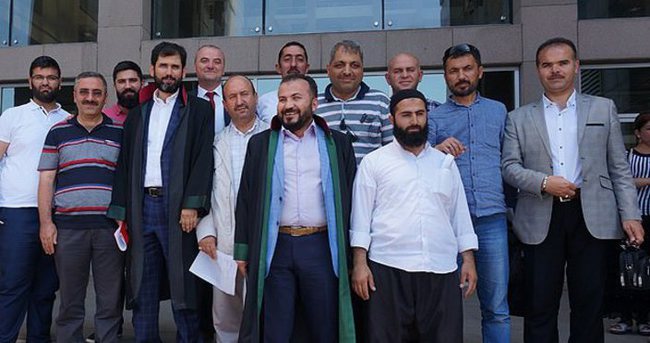 Cumhuriyet yazarları Hz. Muhammed karikatürlerinden yargılanıyor