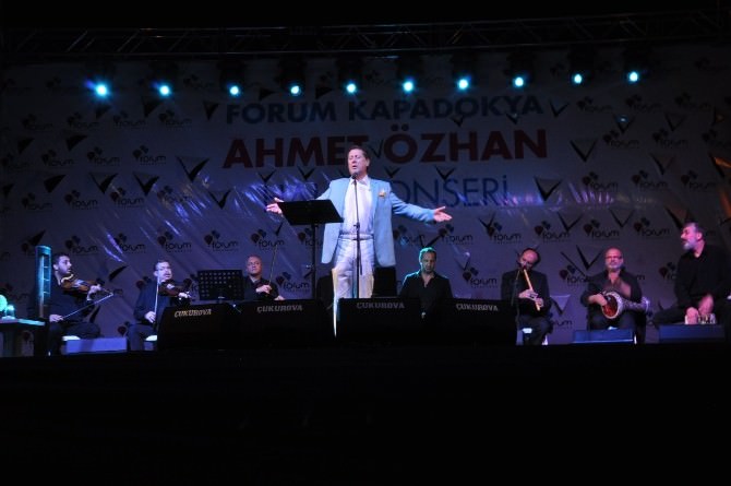 Ahmet Özhan, Nevşehir’de Sevenleriyle Buluştu