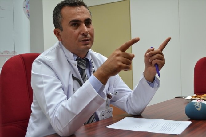 Trakya Üniversitesi Acil Tıp Ana Bilim Dalı Öğretim Üyesi Yrd. Doç. Dr. Ömer Salt, Gölgede Dair Güneş Çarpması Görülebilir