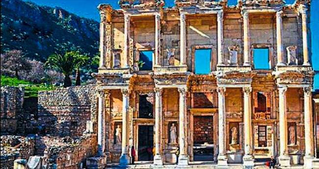 Turistlerin gözdesi Efes