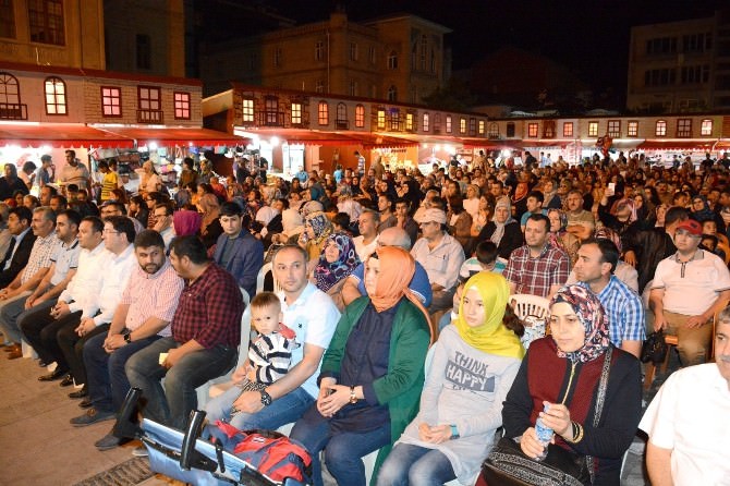 Ramazan Sokağında İbrahim Sadri Rüzgârı
