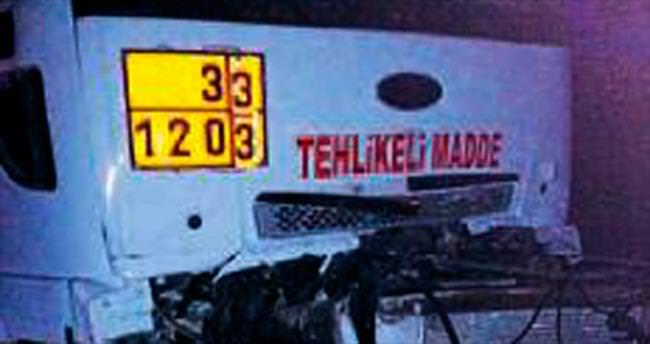 TIR’a çarpan tankerin sürücüsü öldü