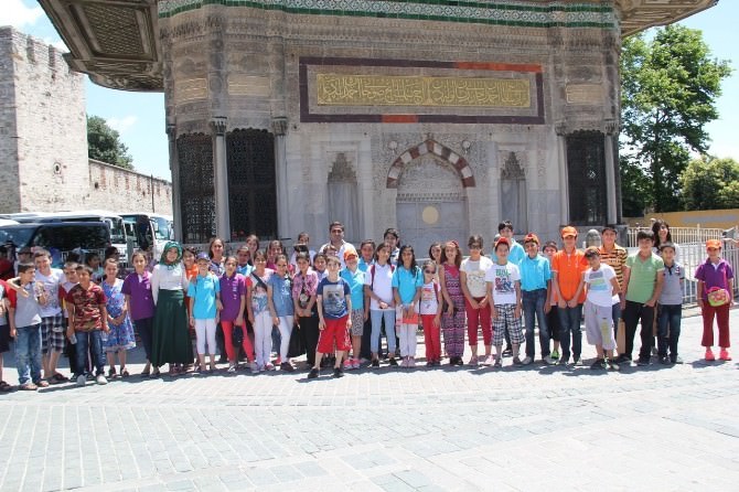 Zeytinburnu Belediyesi Bilgi Evleri’nden Topkapı Sarayı Gezisi