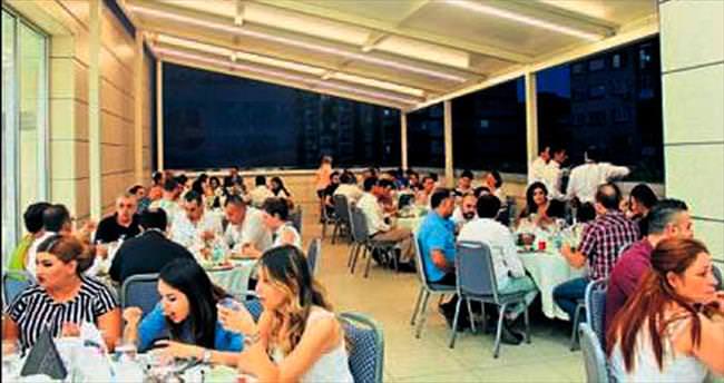 İzmir Park’tan bol sohbetli iftar yemeği
