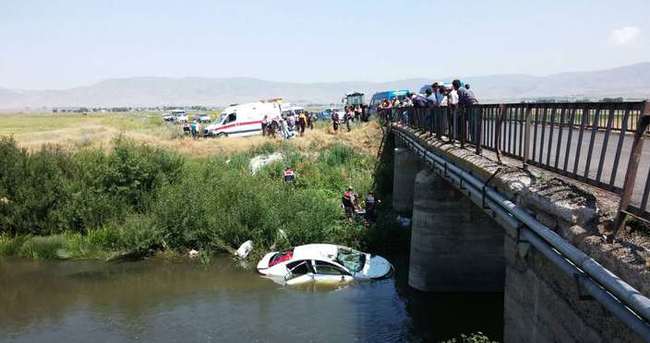 Erzurum’da trafik kazası: Aile yok oldu!