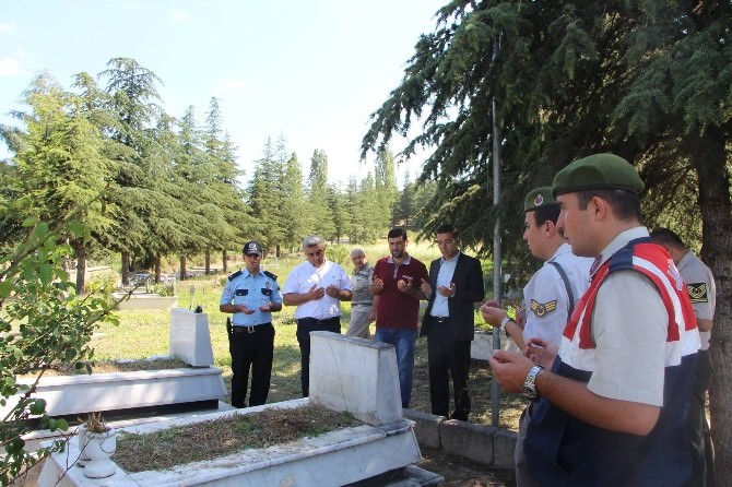 Hisarcık’ta Şehit Mezarlarına, Şehit Ailelerine Ve Gazilere Bayram Ziyareti