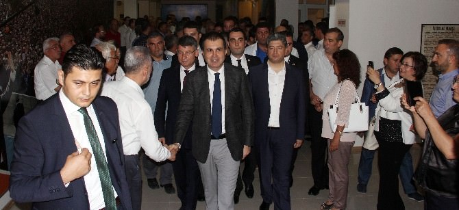Bakan Çelik, Adana’da Partililerle Bayramlaştı