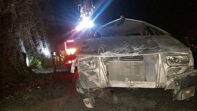 Otomobil Uçuruma Yuvarlandı: 1 Ölü, 1 Yaralı