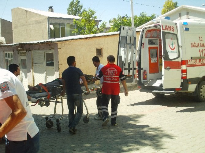 Özalp’ta Trafik Kazası: 5 Yaralı