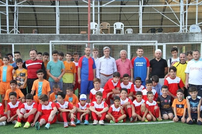 Din Görevlileri Derneğinden Geleneksel Futbol Turnuvası