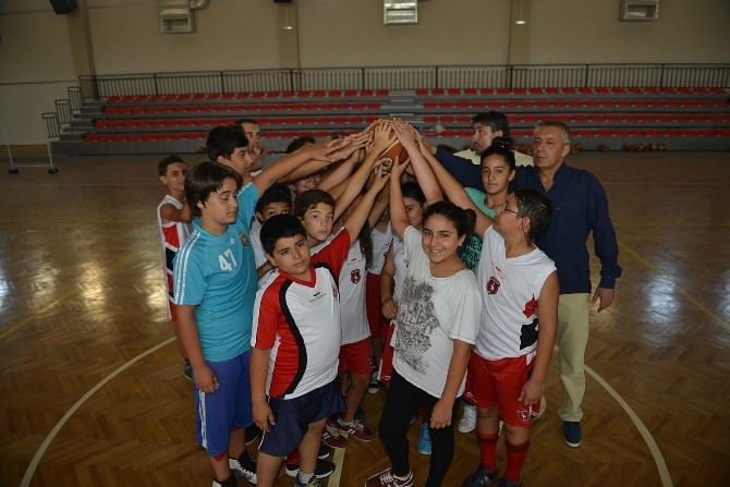 Çiğli’de Yaz Spor Okulları Heyecanı