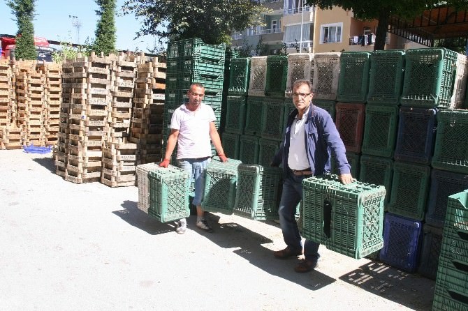 Yozgat’ta Pazarcı Esnafı Toptancı Halini Bekliyor