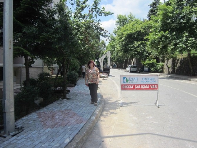 Sedaş’ın Tahrip Ettiği Kaldırımları Belediye Onardı