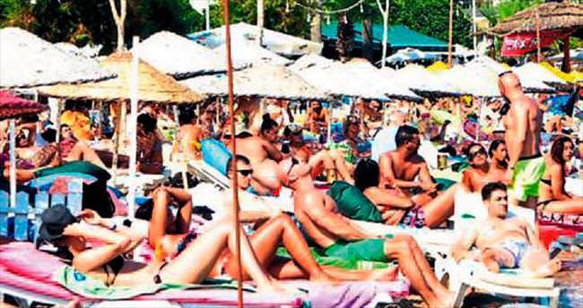İzmirliler hafta sonu sahillere akın etti