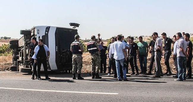 Şanlıurfa’da çevik kuvvet otobüsü devrildi: 4 yaralı