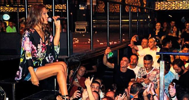 Kemer’de eğlence hız kesmiyor