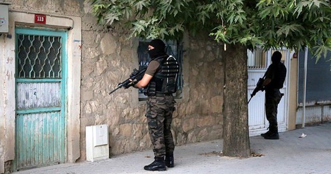 Diyarbakır’da terör örgütü operasyonu: 7 gözaltı