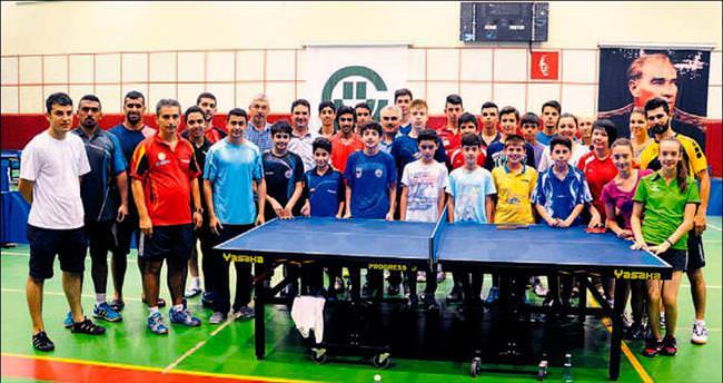 Kuveytli masa tenisçiler Adana’da kamp yapıyor
