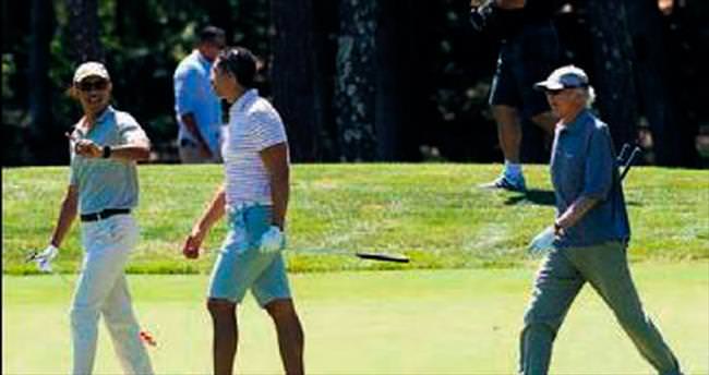 Obama tatile golf oynayarak başladı