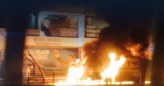AK Parti il başkanlığına bombalı saldırı...