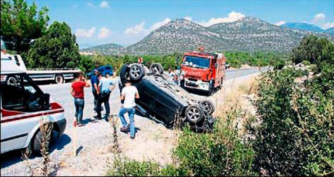 Akseki’de kaza: 4 kişi yaralandı