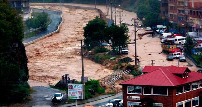 Hopa’da sel ve heyelan felaketi