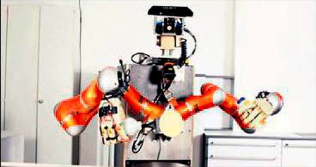 Yardım almadan pankek yapan robot