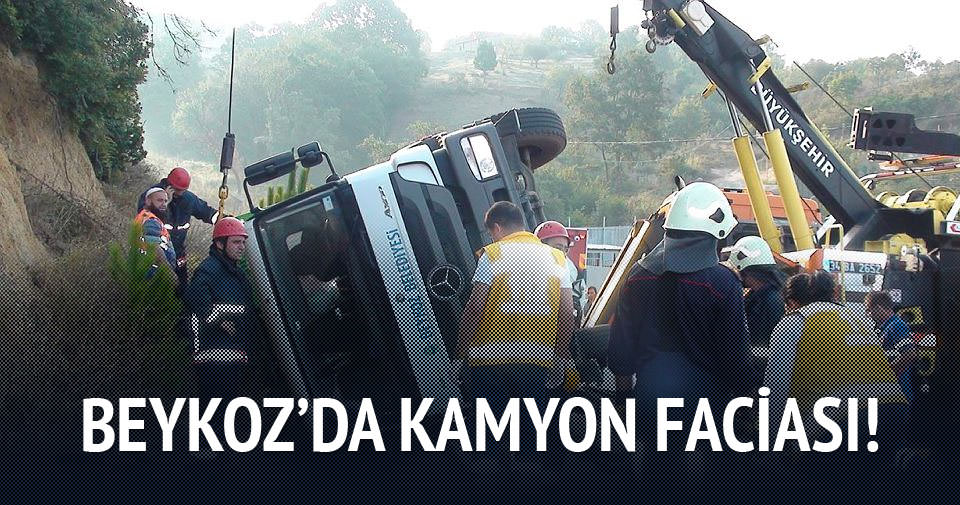 Beykoz’da çöp kamyonu devrildi: 1 ölü