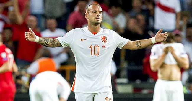 Sneijder: Türkiye iki maçı da kazanamaz